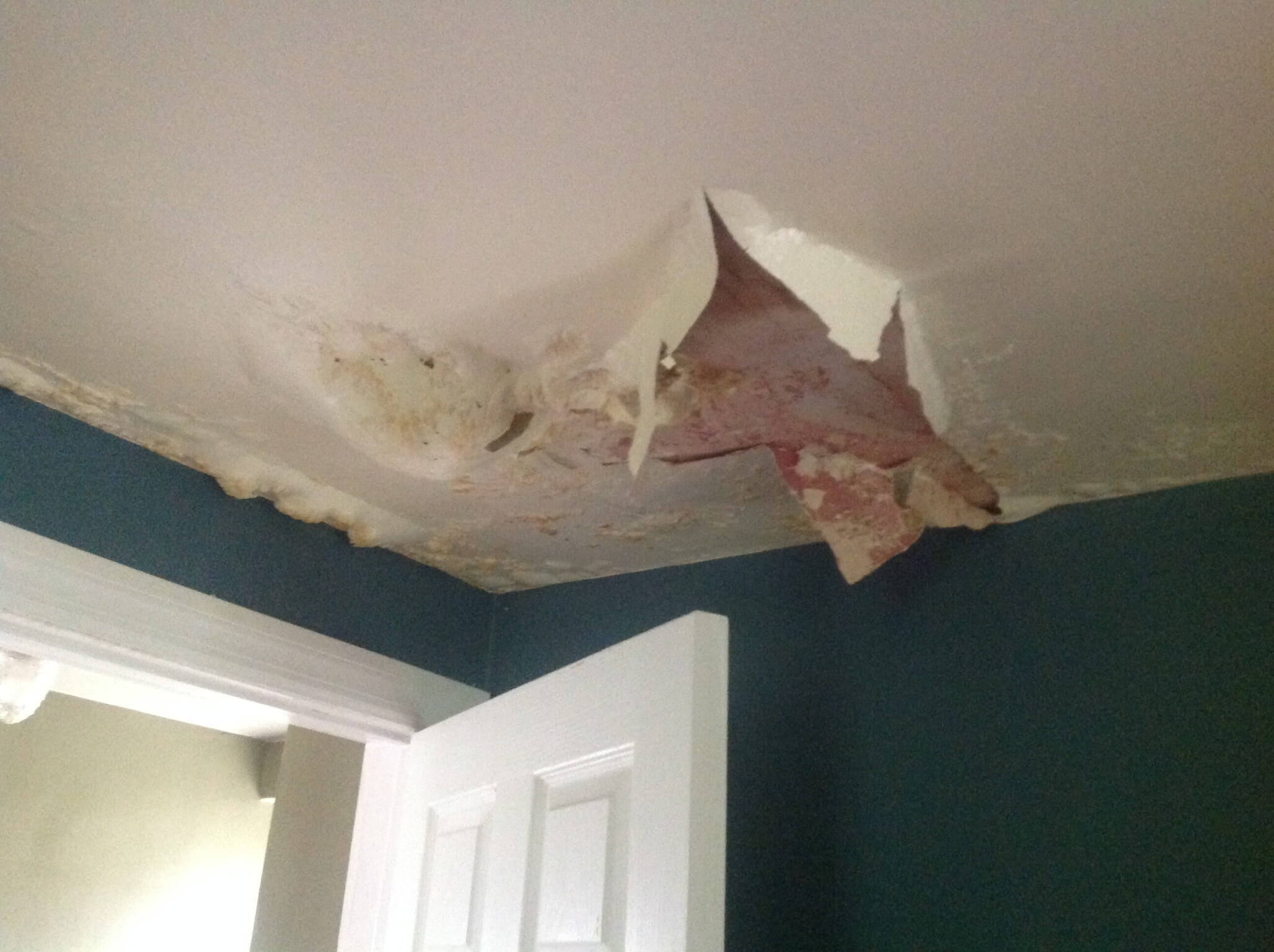 interiorceilingpeeling